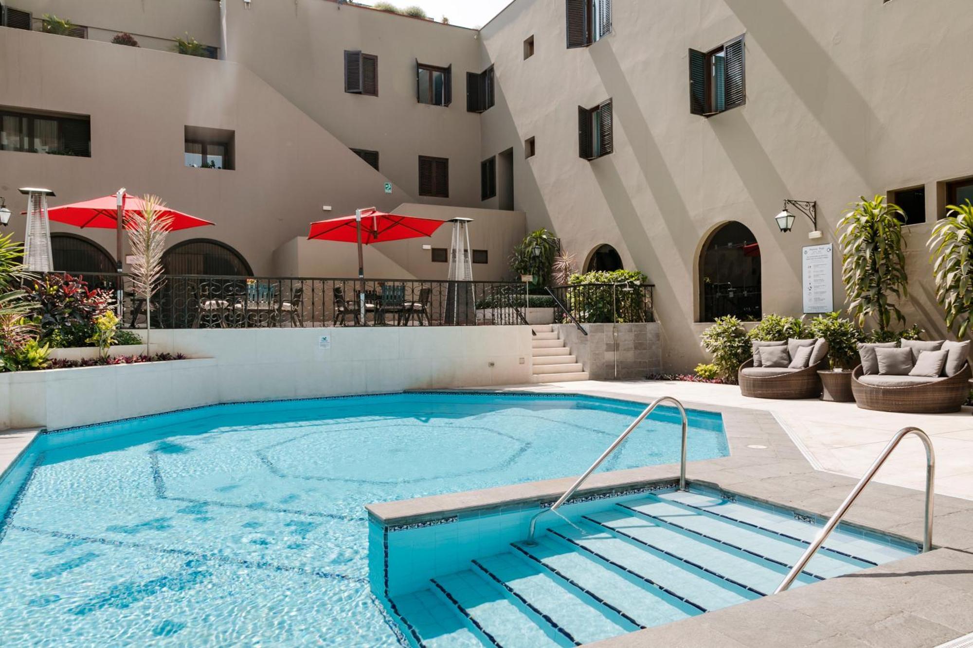 Costa Del Sol Trujillo Centro Hotel Exterior foto